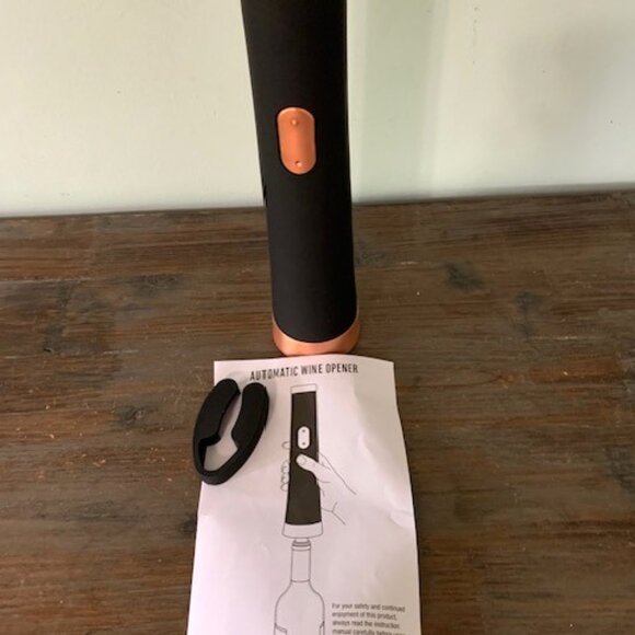Studio Mercantile Electric Wine Opener - Picture 4 of 5